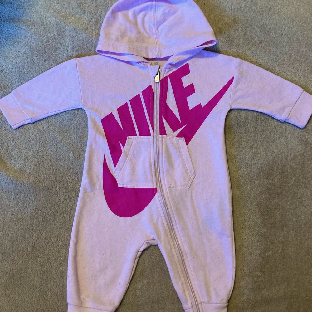 Nike babygirl jumpsuit 6 month
